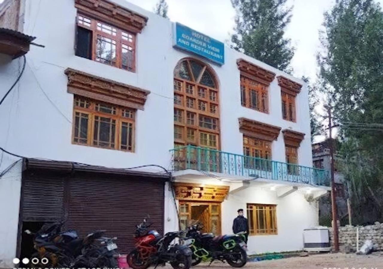 Hotel Border View Kargil Kültér fotó