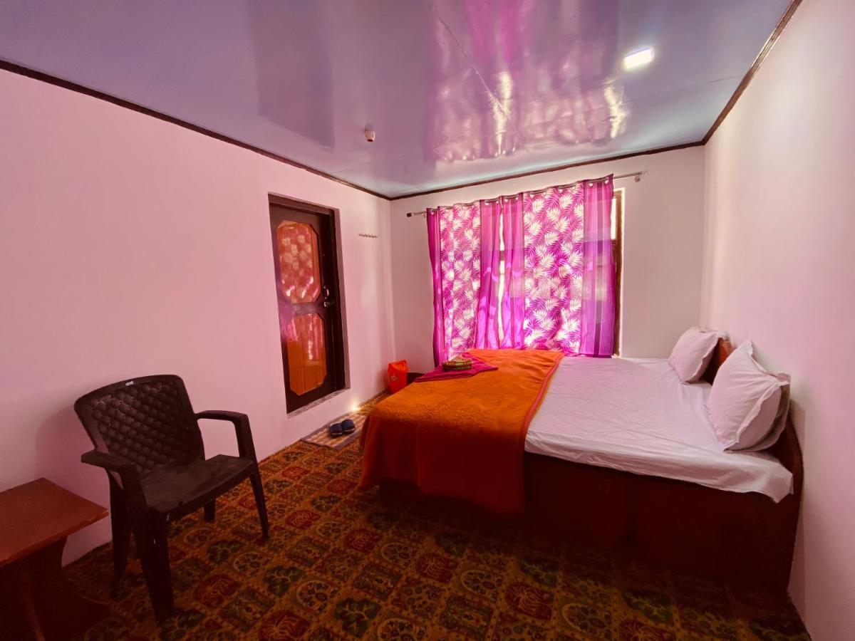 Hotel Border View Kargil Kültér fotó
