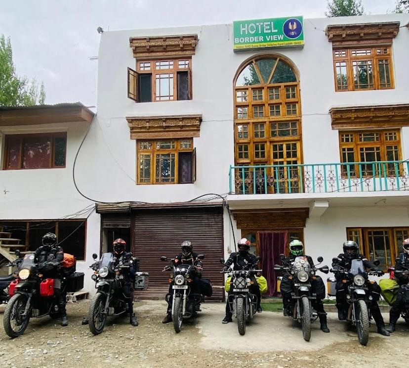 Hotel Border View Kargil Kültér fotó